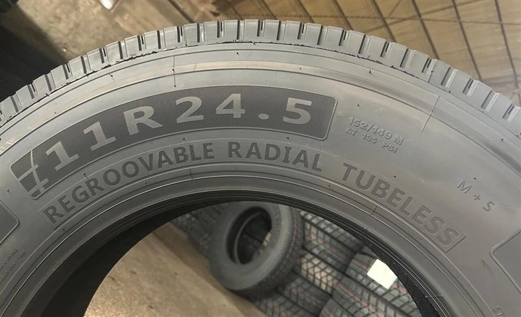 11R24.5 18PR DRIVE TIRE