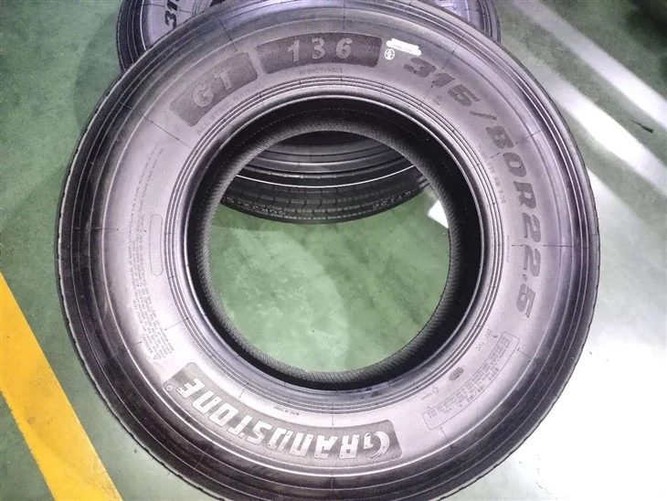 315 80r22.5 Long Haul Steer Tire